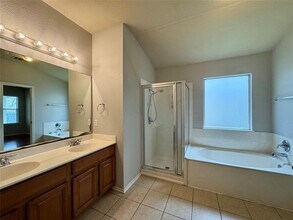 14828 Falling Stone Ln in Pflugerville, TX - Foto de edificio - Building Photo