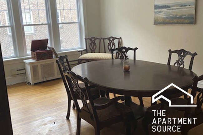 329 Kedzie St, Unit 2 in Evanston, IL - Building Photo - Building Photo