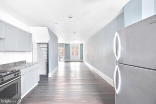 2212 W Fayette St in Baltimore, MD - Building Photo