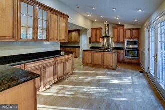 4900 Indian Ln NW in Washington, DC - Building Photo - Building Photo