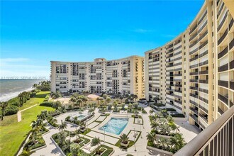 200 Ocean Trail Way in Jupiter, FL - Building Photo - Building Photo