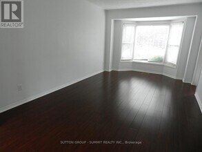 20 Dehart Dr in Whitby, ON - Building Photo - Building Photo
