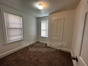 342 Valley Rd in Coatesville, PA - Building Photo - Building Photo