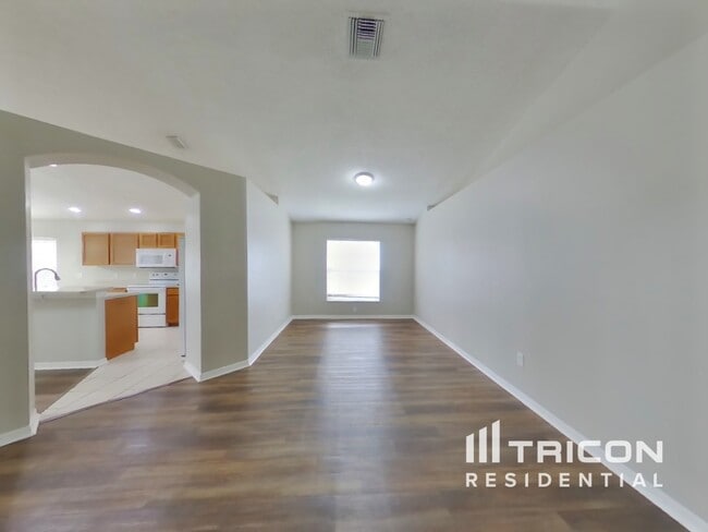 13461 Staghorn Rd in Tampa, FL - Building Photo - Building Photo