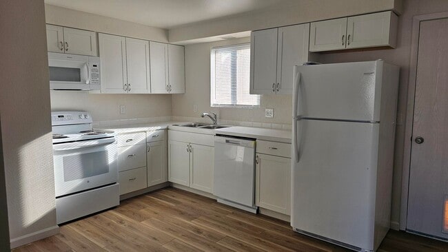 property at 11455 W Roxbury Ct