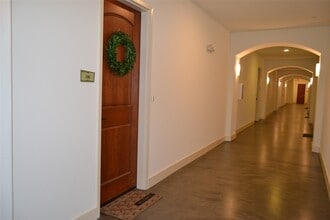 2323 Polk St in Houston, TX - Building Photo - Building Photo