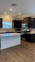 125 Madrid in Kyle, TX - Building Photo - Building Photo