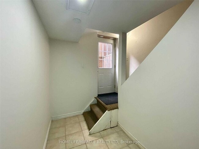 property at 3081 Nawbrook Rd