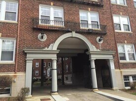 154 Summer St, Unit 5R in Somerville, MA - Building Photo
