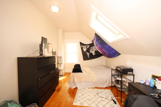 62 Bedford St, Unit 2 in Waltham, MA - Building Photo - Building Photo