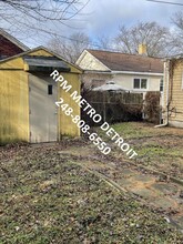 1770 E Jarvis Ave in Hazel Park, MI - Building Photo - Building Photo