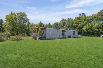 806 Co Rd 2112 in Liberty, TX - Building Photo - Building Photo