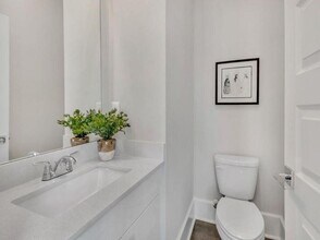 456 Parkway Dr NE in Atlanta, GA - Building Photo - Building Photo