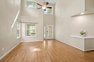 35 Dovewing Pl in The Woodlands, TX - Building Photo - Building Photo