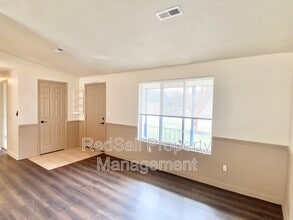 725 Chatsworth Dr in Newport News, VA - Building Photo - Building Photo