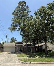 5014 Fox Hollow Blvd in Spring, TX - Foto de edificio - Building Photo