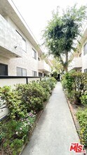 11806 Gorham Ave in Los Angeles, CA - Building Photo - Building Photo