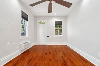 830 Spain St, Unit 14 in New Orleans, LA - Foto de edificio - Building Photo