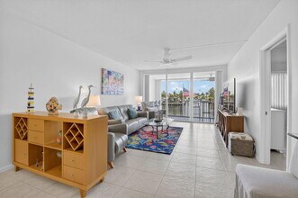3100 S Ocean Blvd in Highland Beach, FL - Building Photo - Building Photo