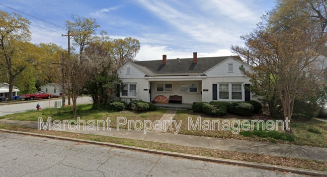 667 Ravenel St