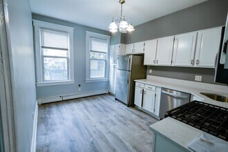 108 W 42nd St in Bayonne, NJ - Building Photo - Building Photo