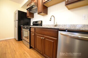 34 Bentley St, Unit 1 in Boston, MA - Building Photo