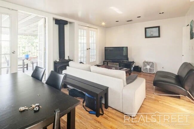 283 Sackett St, Unit 4