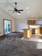 3233 Racine St in Bellingham, WA - Building Photo - Building Photo