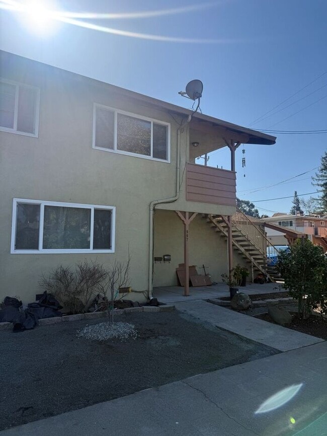 997 Karol Way in San Leandro, CA - Building Photo - Building Photo