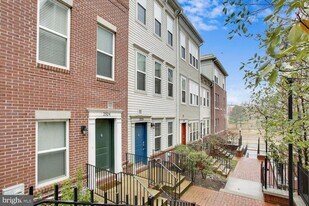 2526 Sheridan Rd SE in Washington, DC - Building Photo