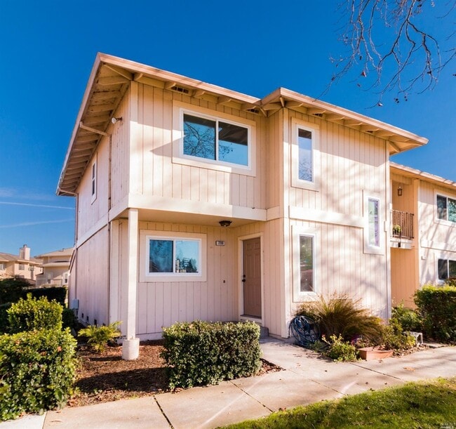 7201 Camino Colegio, Unit 7201 in Rohnert Park, CA - Foto de edificio - Building Photo