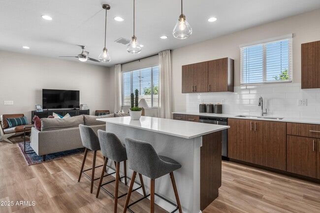 6022 S 47th Ln in Phoenix, AZ - Building Photo - Building Photo