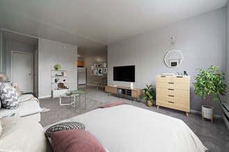 The Park Circle Apartments in Philadelphia, PA - Foto de edificio - Building Photo