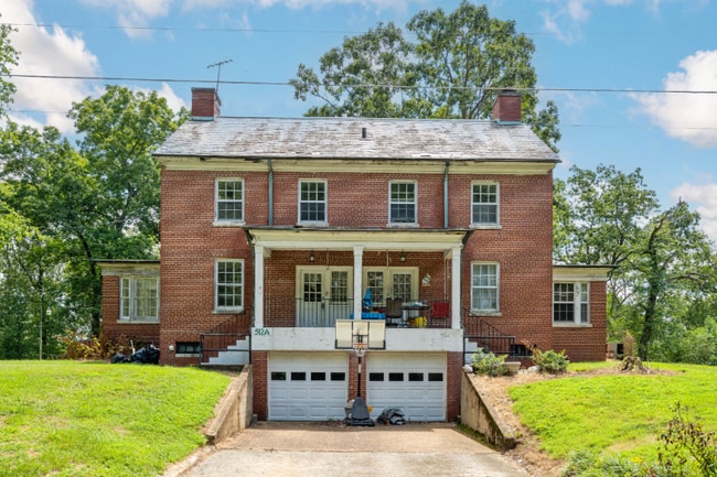 512 N Thomas Rd