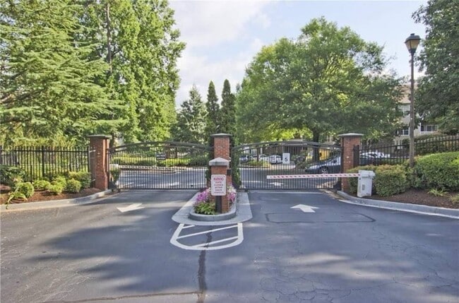 property at 1250 Parkwood Cir SE