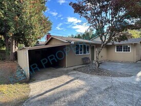 775 SE Roberts Ave in Gresham, OR - Building Photo