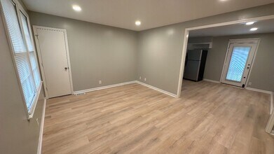 288 Paragon Mills Rd in Nashville, TN - Building Photo - Building Photo