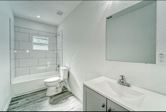 739 Pineville Ln in Lakeland, FL - Foto de edificio - Building Photo