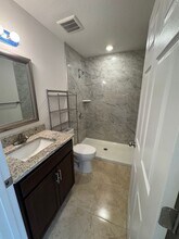 1202 La Brad Ln in Tampa, FL - Building Photo - Building Photo