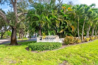 175 SE St Lucie Blvd in Stuart, FL - Building Photo - Building Photo