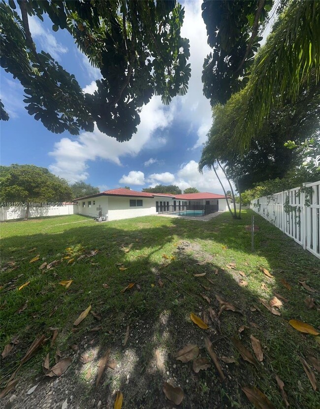 2701 NW 105th Terrace in Coral Springs, FL - Foto de edificio - Building Photo