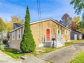 1537 9th St in Cuyahoga Falls, OH - Building Photo - Building Photo