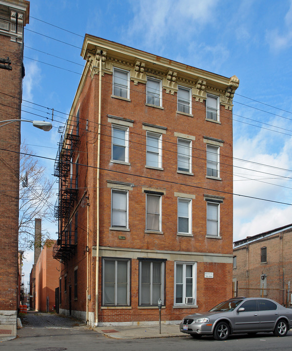 1909 Race St in Cincinnati, OH - Building Photo