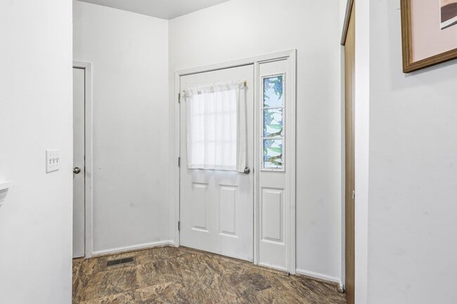 4462 Quill Ln in Waukegan, IL - Building Photo - Building Photo