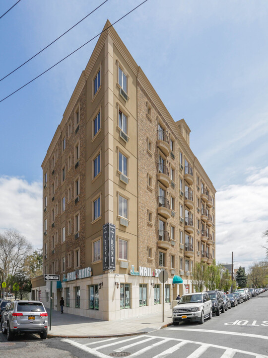 Pelham Bay Condos in Bronx, NY - Foto de edificio