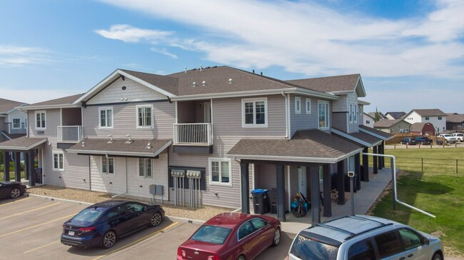 44 Reid Crt in Sylvan Lake, AB - Building Photo - Building Photo