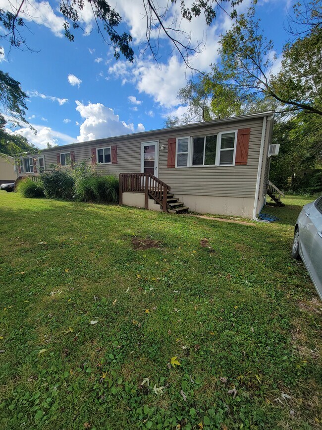 211 Cool Valley Dr in Fenton, MO - Building Photo - Building Photo