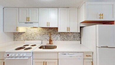 479 Beacon St, Unit 3 in Boston, MA - Building Photo - Building Photo