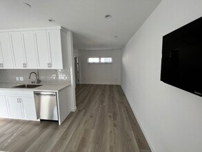 1337 23rd St, Unit E in Santa Monica, CA - Building Photo - Building Photo