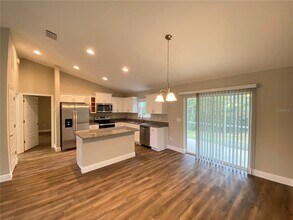 207 Locust Ln Dr in Ocala, FL - Building Photo - Building Photo